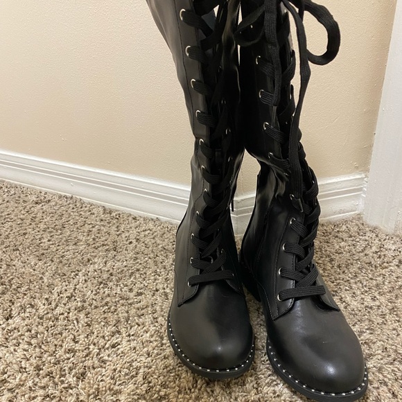 Lace up faux leather combat boots size 8.5 - Picture 3 of 5